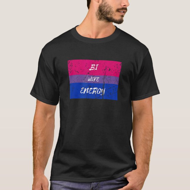 Camiseta Bi Esposa Incomodada Energy Bisexual Flag Lgbt Par (Frente)