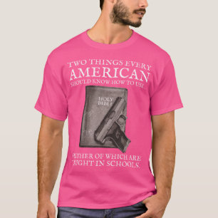 Camiseta Bíblia E Arma De Alteração Do Segundo