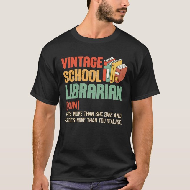 Camiseta Bibliotecário Escolar Pronúncia Engraçada (Frente)