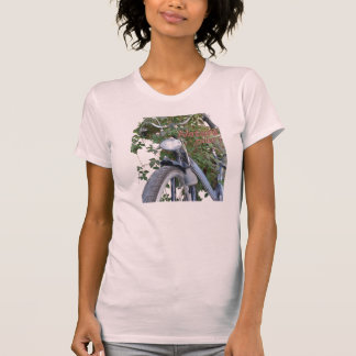 Camiseta Bicicleta coberta com o aplicativo Flores Clematis