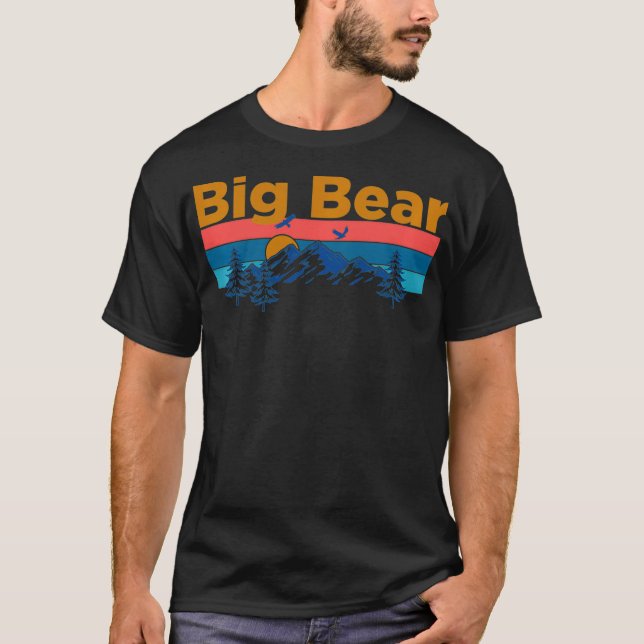 Camiseta Big Bear Lake, California Mountain, Sun and Trees  (Frente)