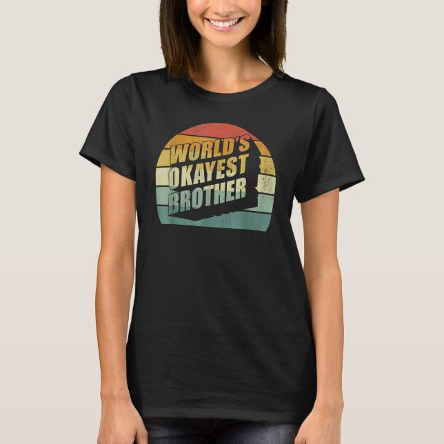 Camiseta Big Brother Idea Worlds Okayest Brother (Frente)