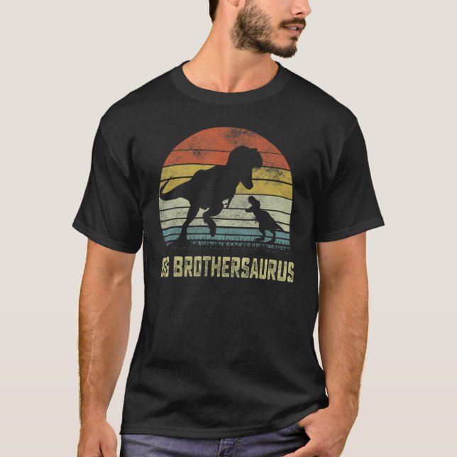 Camiseta Big Brothersaurus Rex Dinossaur Grande Irmão Surus (Frente)