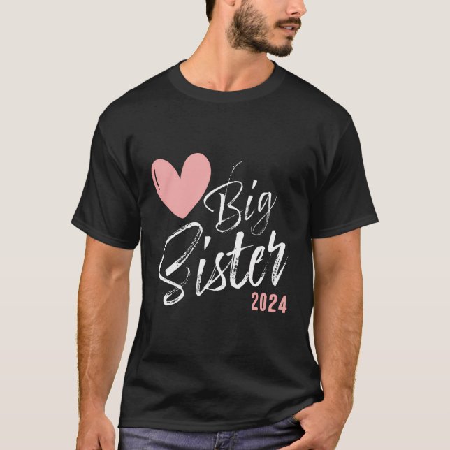 Camiseta Big Sister 2024 - Big Sis 2024 Heart Girl (Frente)