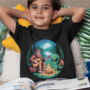 Camiseta Bigfoot Alien OVNI Críptido Lua Paranormal