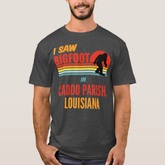 Camiseta Bigfoot Lives In Caddo Parish Louisiana