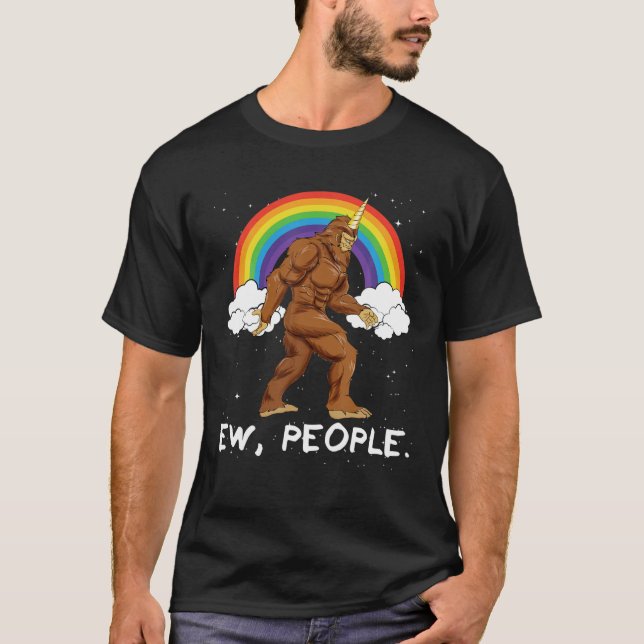 Camiseta Bigfoot Unicorn Ew Pessoas Sasquatch Fantasy (Frente)