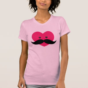 Camiseta bigode com coração rosa bonito