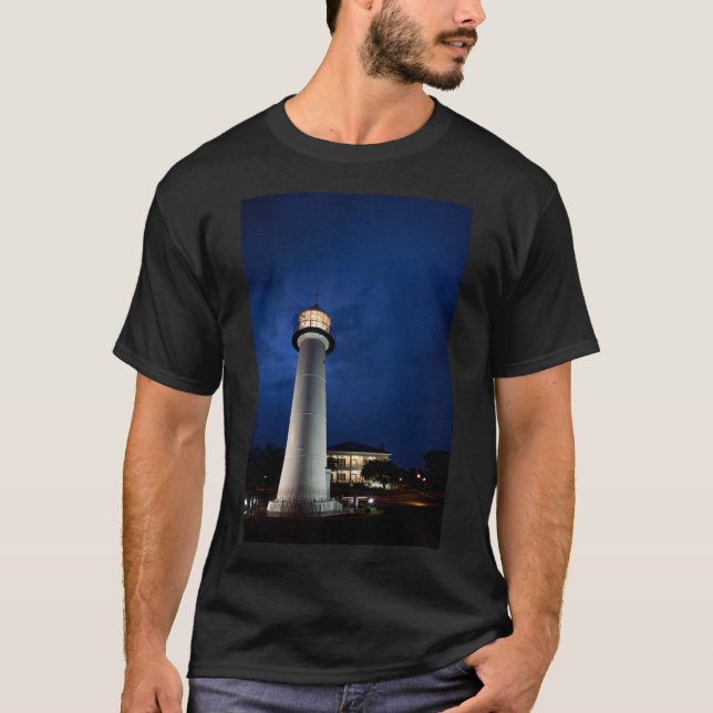 Camiseta Biloxi Lighthouse à Noite (Frente)