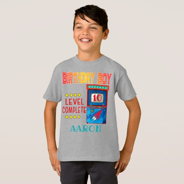 Camiseta Birthday do Jogo de Arcade de Nível Total (Frente Completa)