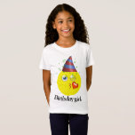 Camiseta Birthday Girl Emoji<br><div class="desc">Tem um aniversário fofo soprando um design de emoji beijo.</div>