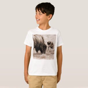 Camiseta Bisão agressiva e lobo negro