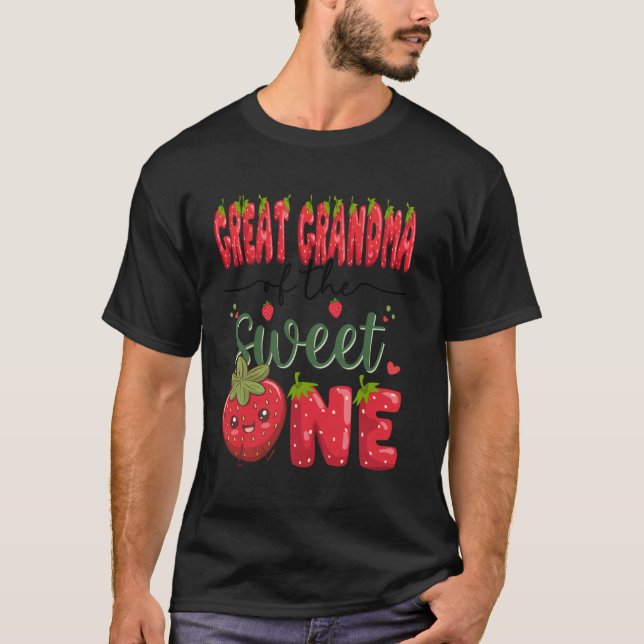 Camiseta Bisavó da Menina Doce Morango 1º (Frente)