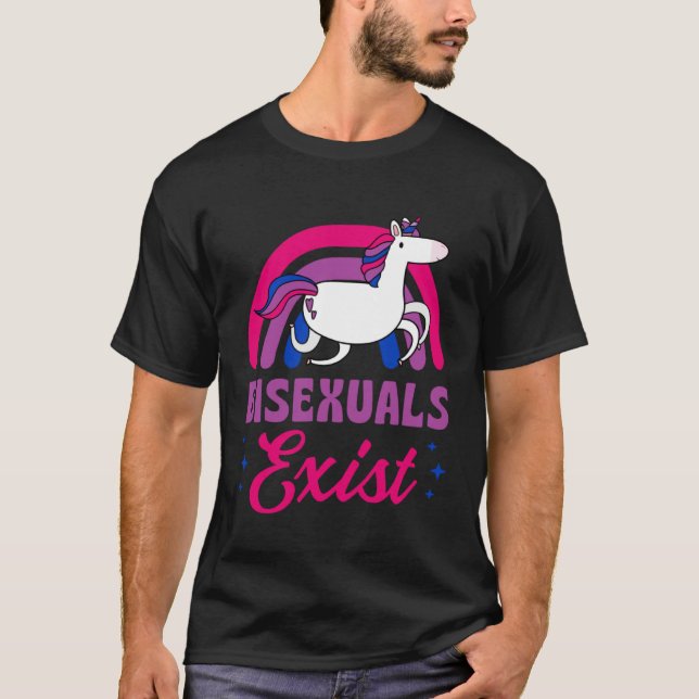 Camiseta Bisexuals Exist Bisexual Pride Minimalist Rainbow  (Frente)