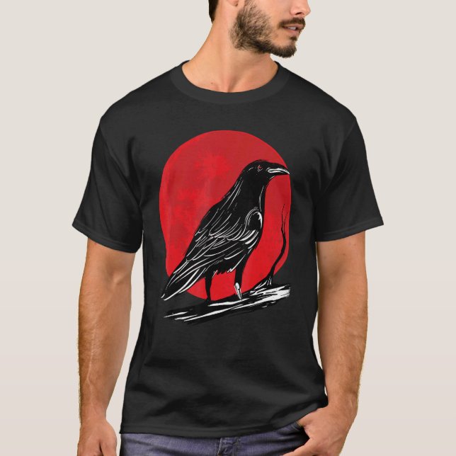 Camiseta Black Crow Occult Japão Gótico Raven Bird Red Moon (Frente)