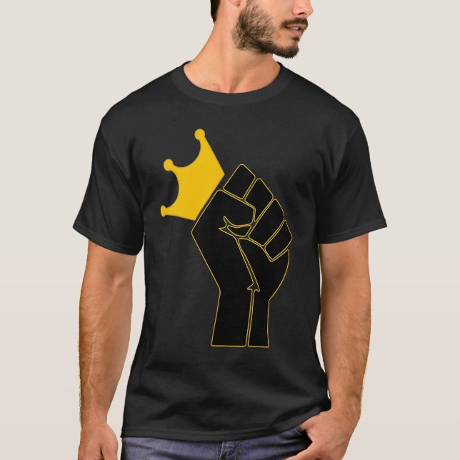 Camiseta Black Power Fist with a Crown Black History Celebr (Frente)