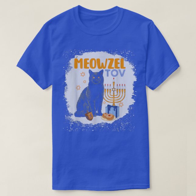 Camiseta Bleached Mazel Tov Black Cat Menorah Funny Hanukka (Frente do Design)