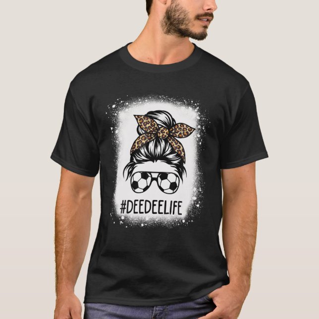 Camiseta Bleached Soccer Deedee Life Leopard Messy Bun Moth (Frente)