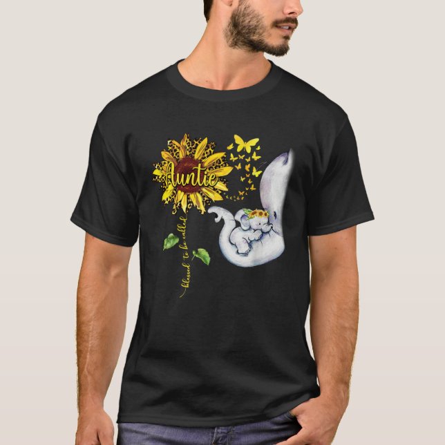 Camiseta Blessed To Be Called Auntie  Elephant Sunflower (Frente)