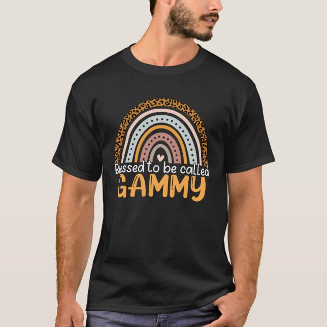 Camiseta Blessed To Be Called Gammy Leopard Rainbow Best Mo (Frente)