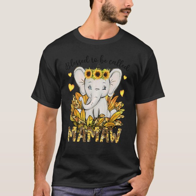 Camiseta Blessed To Be Called Mamaw Sunflower Elephant Moth (Frente)