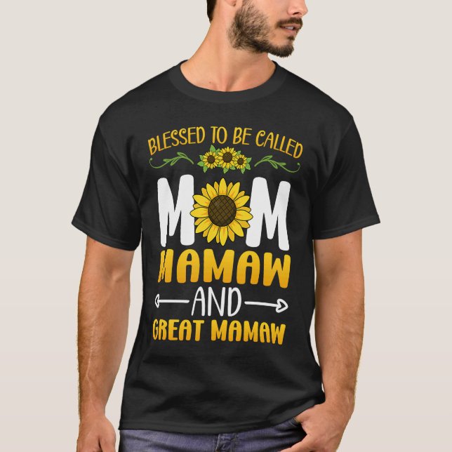 Camiseta Blessed To Be Called Mom Mamaw Great Mamaw Mothers (Frente)