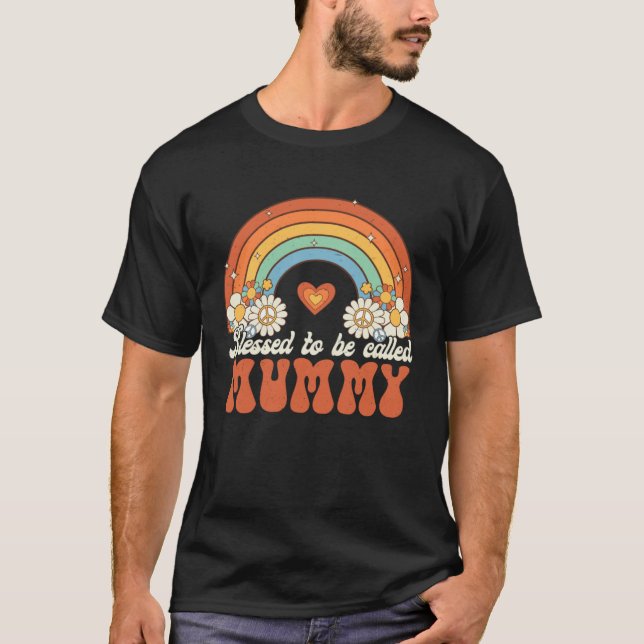 Camiseta Blessed To Be Called Mummy Groovy Rainbow Mothers  (Frente)
