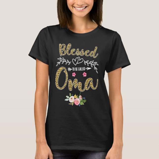 Camiseta Blessed To Be Called Oma  Pretty Leopard Print (Frente)