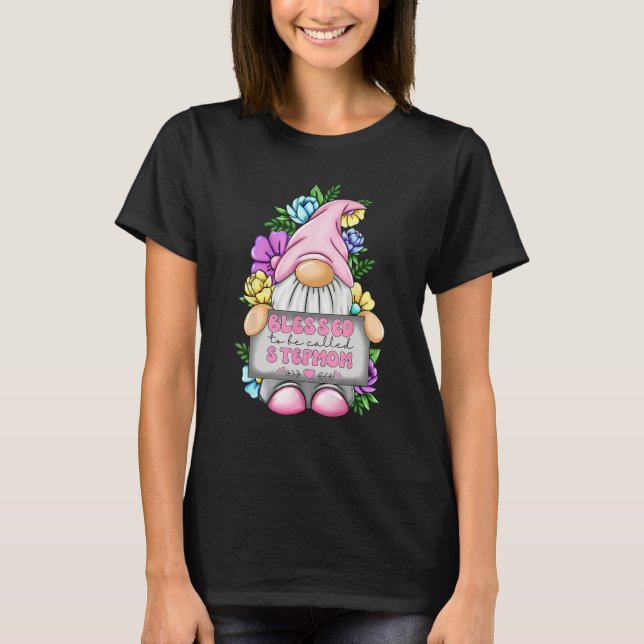 Camiseta Blessed To Be Called Stepmom Gnome Cute Girl Mothe (Frente)