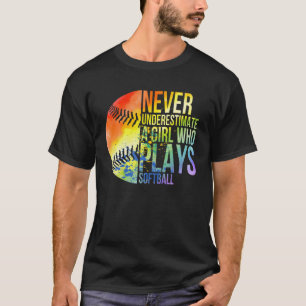 Camiseta Bndb Nunca Subestima Uma Garota Que Joga Softball
