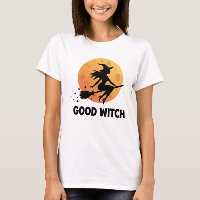 Camiseta Boa Bruxa Voando Lua Silhouette Moderno Halloween (Frente)
