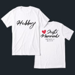 Camiseta Boas Iniciais do Coração Vermelho do Recem casados<br><div class="desc">Camiseta noiva para o marido recém-casado com hubby escrito na frente e no Recem casados nas costas, com a sua localização de casamento e data juntamente com as suas iniciais dentro de coração vermelho. Mostre seu estado civil ao mundo com esta camiseta hubby recem casados personalizada com suas iniciais e...</div>
