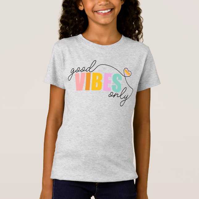 Camiseta Boas Vibes Apenas Arco-Íris (Frente)