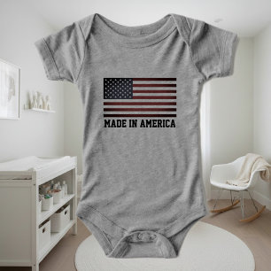 Camiseta Body de bebê 'Feito na América' com bandeira ameri