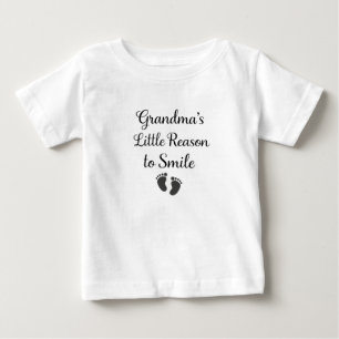 Camiseta Body Pequeno Motivo para Sorrir da Vovó