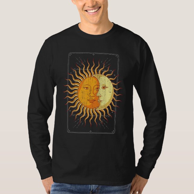 Camiseta Boho Astronomy Celestial Body Sun Crescent Moon As (Frente)