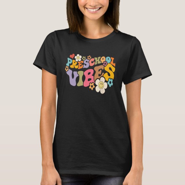 Camiseta Boho Groovy Back to School Preschool Vibes Teacher (Frente)