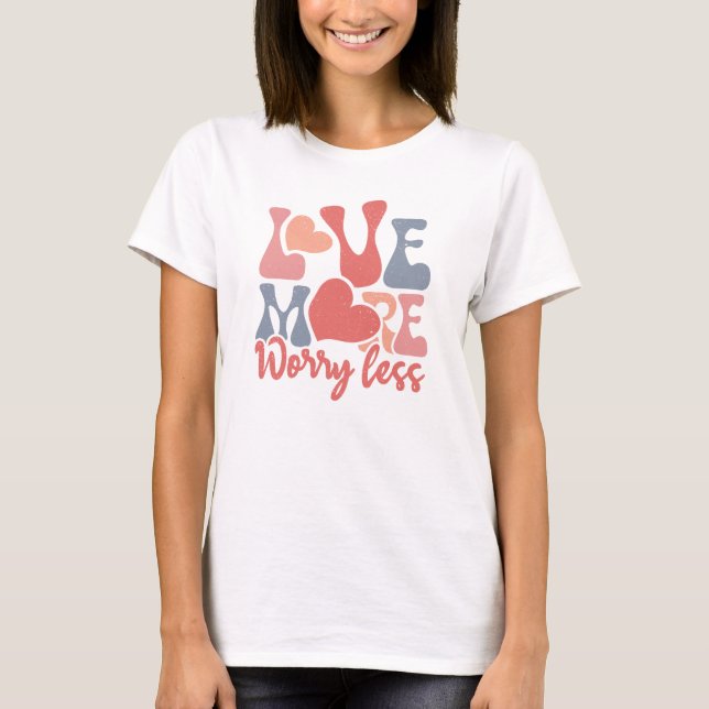 Camiseta Boho Love Mais Preocupado Menos (Frente)