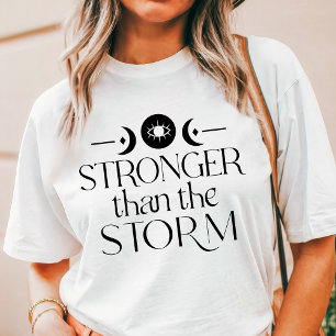 Camiseta Boho Mais Forte que a Lua Crescente da Tempestade