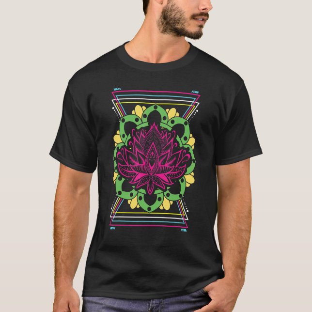 Camiseta Boho Mandala Fractal Geometry Spiritual Lotus Flow (Frente)