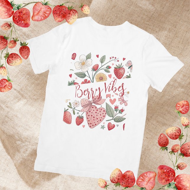 Camiseta Boho Strawberry Vibes Coquette Floral Girly Pink (Criador carregado)