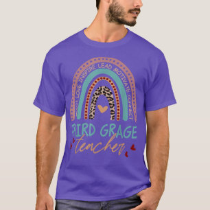 Camiseta Boho Teach Love inspira professor do terceiro grau