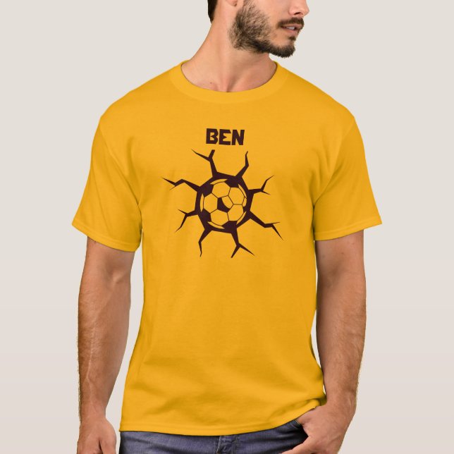 Camiseta Bola de Futebol numa parede (Frente)