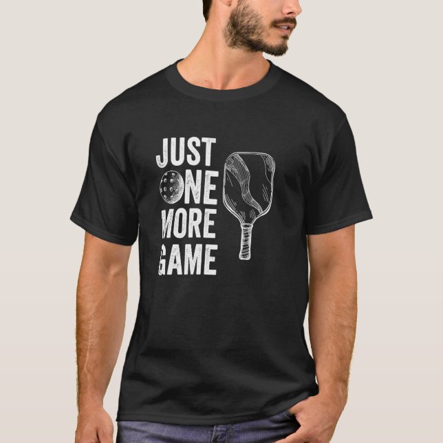 Camiseta Bola de Picles Engraçada Só Mais Um Jogo (Frente)