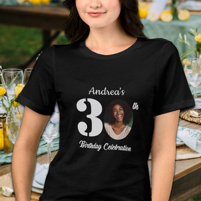 Camiseta Bold 30th Birthday Photo Guests (Criador carregado)