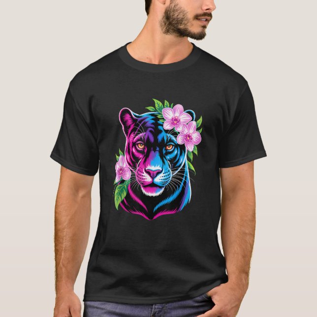Camiseta Bold Panther with Pink Flowers  (Frente)