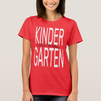 Camiseta Bold Red Kindergarten Typography Back to School T