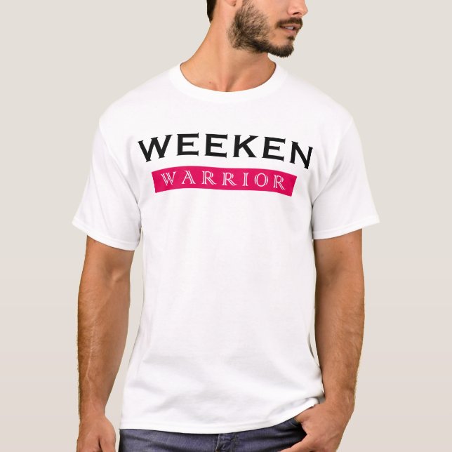 Camiseta Bold Warrior Text Graphic Design with Fuchsia (Frente)