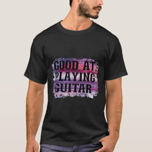 Camiseta Bom Em Tocar Violão Rosa E Púrpura Fundo