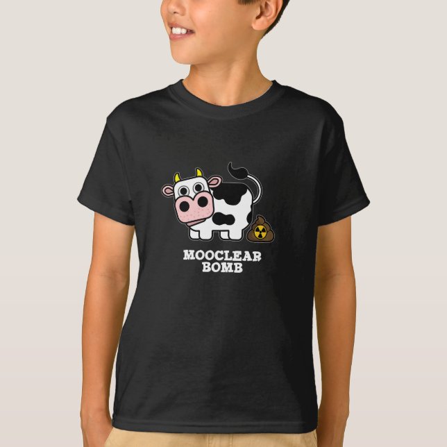 Camiseta Bomba Mooclear Vaca Funny Pun Dark BG (Frente)